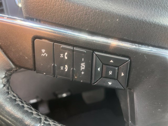 Used 2017 Lincoln Navigator L Select RWD image 21