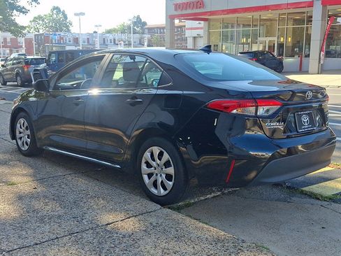 Used 2024 Toyota Corolla LE FWD image 4