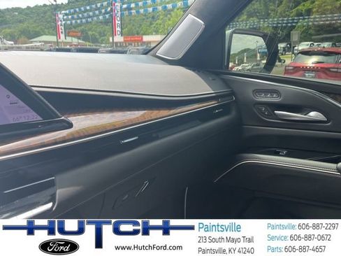 Used 2024 Cadillac Escalade Sport Platinum w/ LPO, ONYX Package AWD/4WD image 44