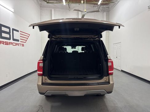 Used 2020 Ford Expedition XLT w/ FX4 Off-Road Package image 14