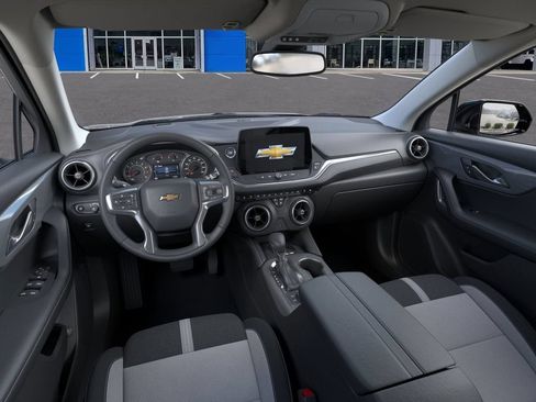 New 2026 Chevrolet Blazer LT w/ Convenience Package FWD image 38