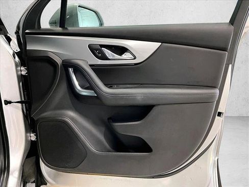 Used 2019 Chevrolet Blazer LT FWD image 19