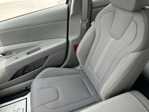 New 2026 Hyundai Elantra SE FWD image 22
