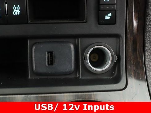 Used 2016 Chevrolet Traverse LT w/ Style and Technology Package image 22