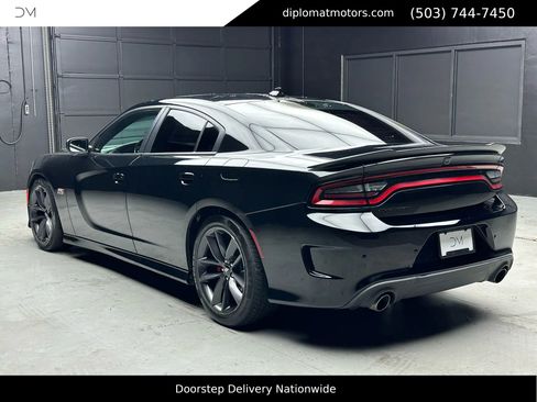 Used 2019 Dodge Charger Scat Pack w/ Plus Group image 4