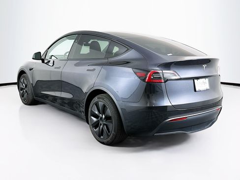 Used 2025 Tesla Model Y Long Range RWD image 5