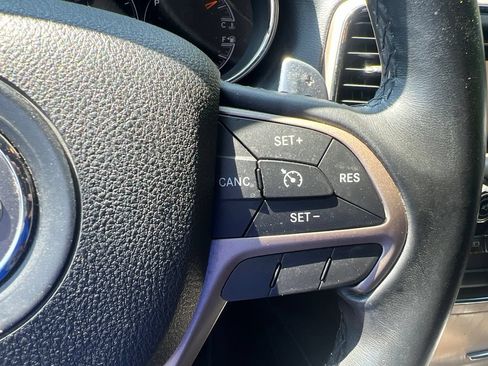 Used 2014 Jeep Grand Cherokee Laredo w/ Quick Order Package 23E AWD/4WD image 25