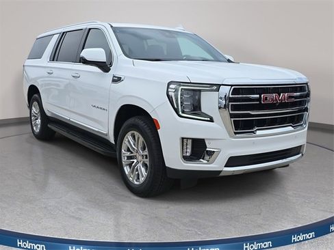 Used 2023 GMC Yukon XL SLT w/ SLT Premium Package image 4