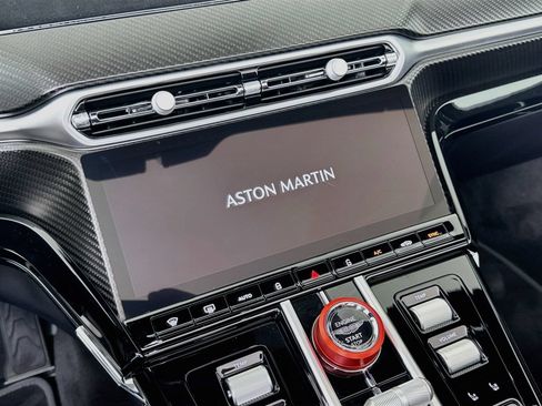 Used 2026 Aston Martin V8 Vantage S RWD image 13