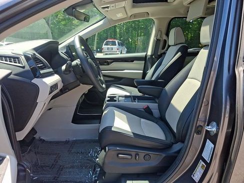 Used 2025 Honda Odyssey Elite image 15