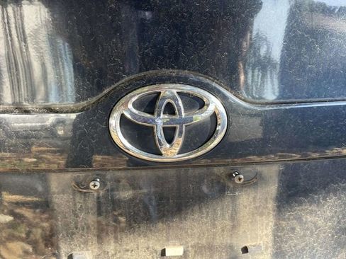 Used 2013 Toyota Camry LE image 8