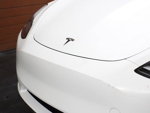 Used 2023 Tesla Model Y Long Range image 4