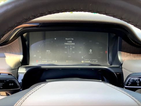 Used 2022 Lincoln Aviator Reserve w/ Equipment Group 201A AWD/4WD image 24