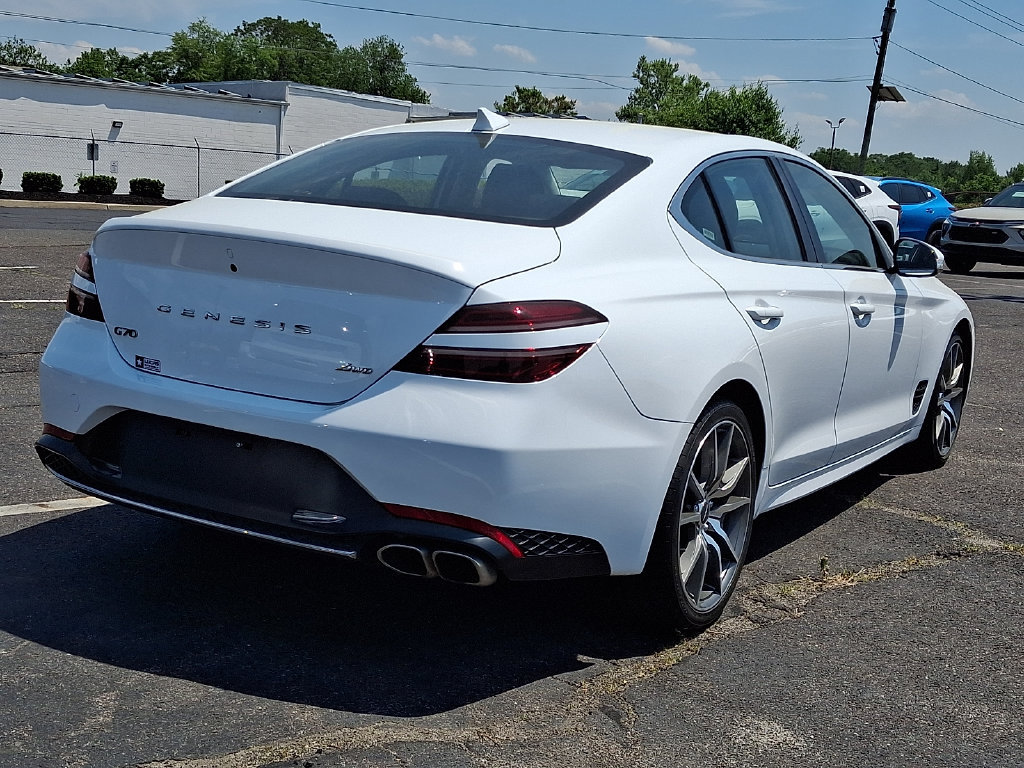 Used 2023 Genesis G70 2.0T AWD/4WD image 11