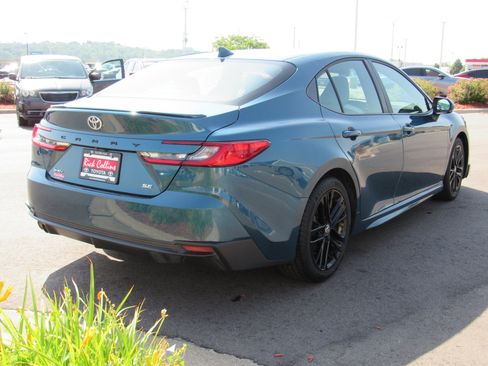 Used 2025 Toyota Camry SE FWD image 6