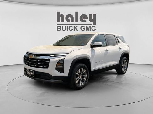 Used 2025 Chevrolet Equinox LT FWD image 1