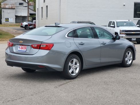 Used 2024 Chevrolet Malibu LT image 4