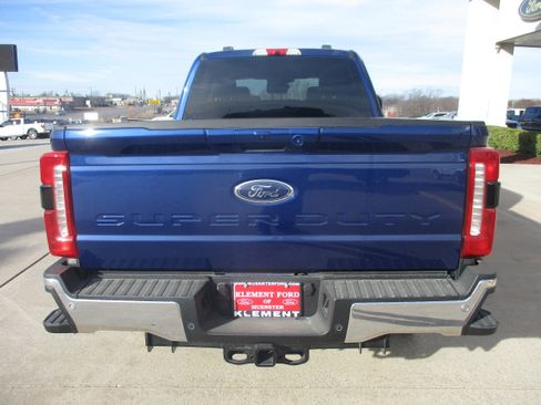 New 2026 Ford F250 Lariat w/ FX4 Off-Road Package image 4