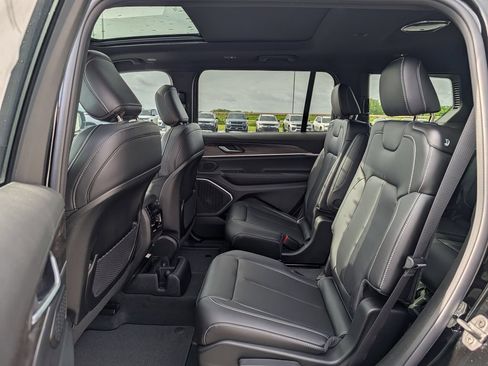 New 2026 Jeep Grand Cherokee L Limited AWD/4WD image 6