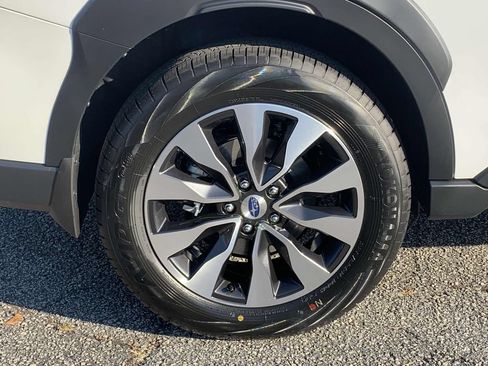 New 2025 Subaru Outback Touring w/ Popular Package #2 AWD/4WD image 7