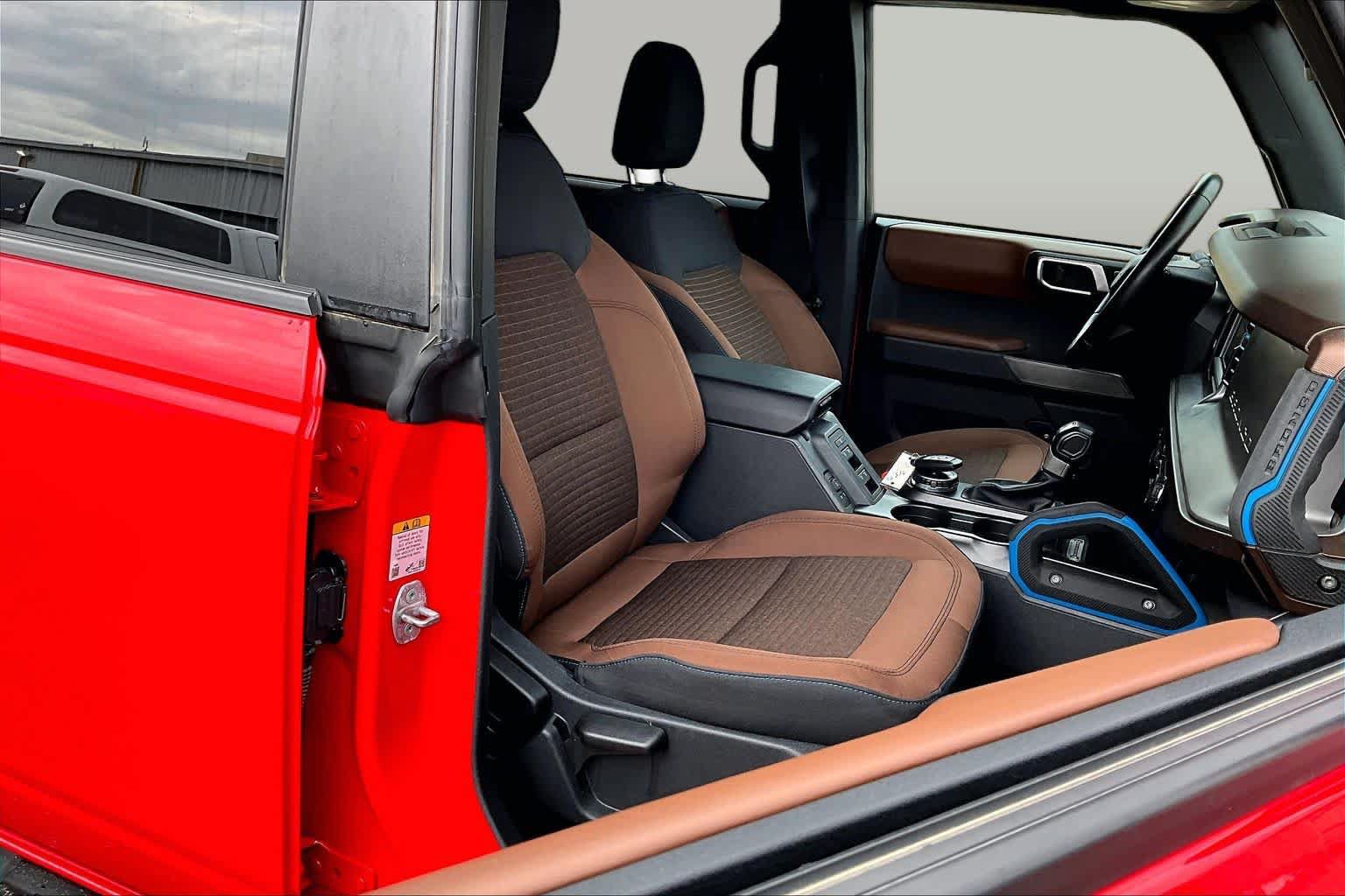 Used 2022 Ford Bronco Outer Banks AWD/4WD image 11