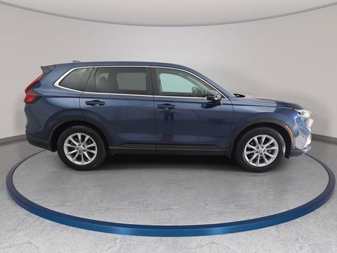 Certified 2025 Honda CR-V EX image 4