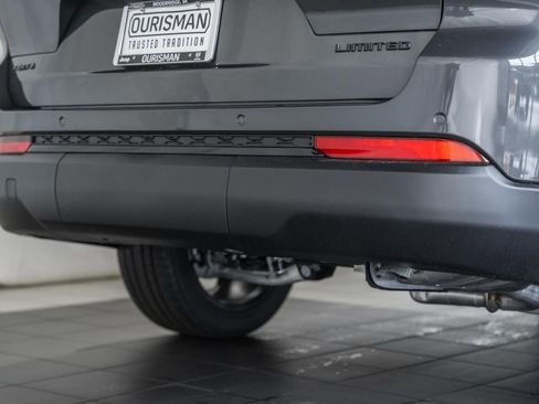 New 2025 Jeep Grand Cherokee L Limited w/ Luxury Tech Group II image 9