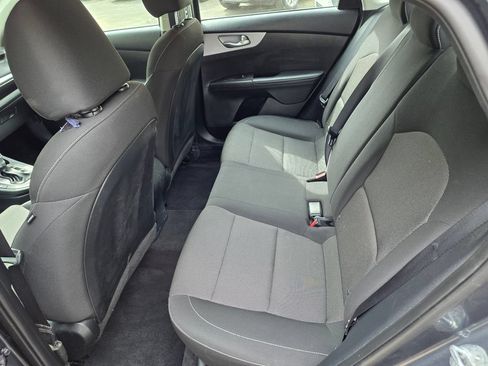 Used 2024 Kia Forte LXS FWD image 7