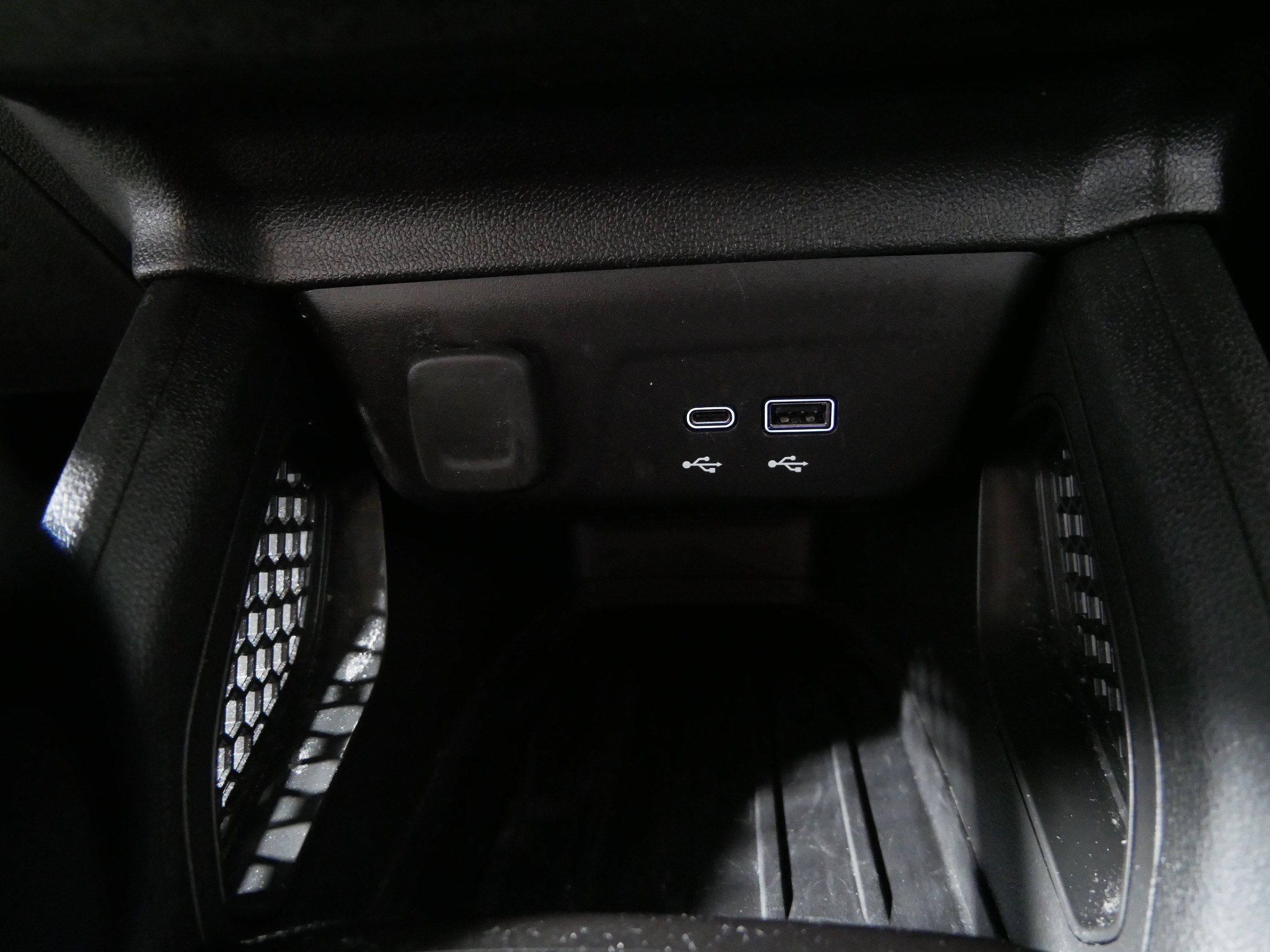 Used 2024 Chevrolet TrailBlazer LS w/ LS Convenience Package AWD/4WD image 30
