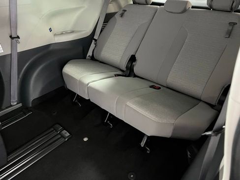 Used 2024 Toyota Sienna LE image 26