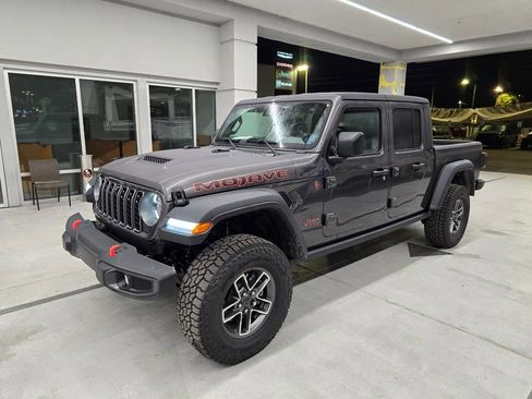 New 2025 Jeep Gladiator Mojave w/ Convenience Group image 2