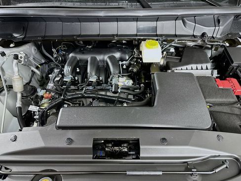 New 2025 Nissan Pathfinder Platinum image 40