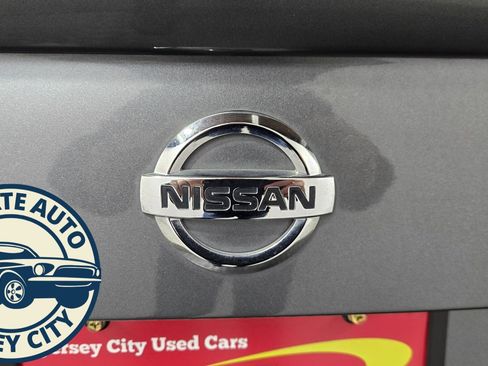 Used 2020 Nissan Versa SR image 24
