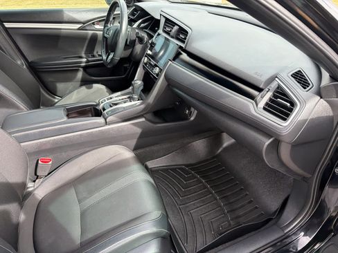 Used 2019 Honda Civic Sport image 13