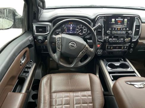 Used 2023 Nissan Titan Platinum Reserve w/ Moonroof Package image 10