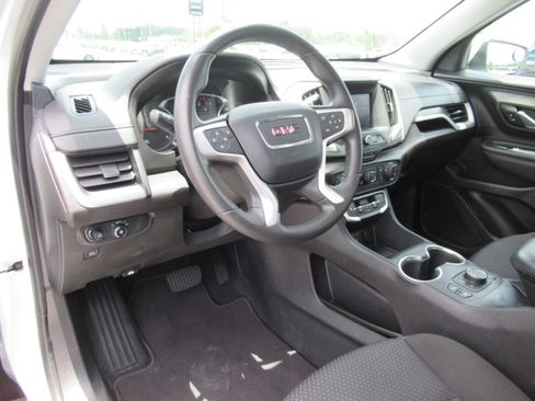 Used 2022 GMC Terrain SLE w/ Driver Convenience Package FWD image 17