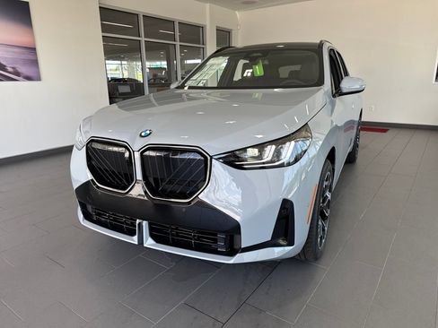 New 2026 BMW X3 xDrive30i w/ Premium Package AWD/4WD image 3