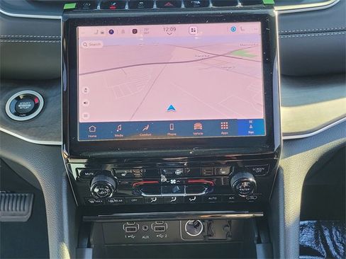 New 2025 Jeep Grand Cherokee L Limited image 27