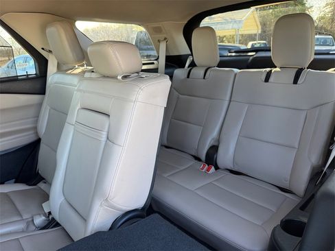 Certified 2023 Ford Explorer Limited image 17
