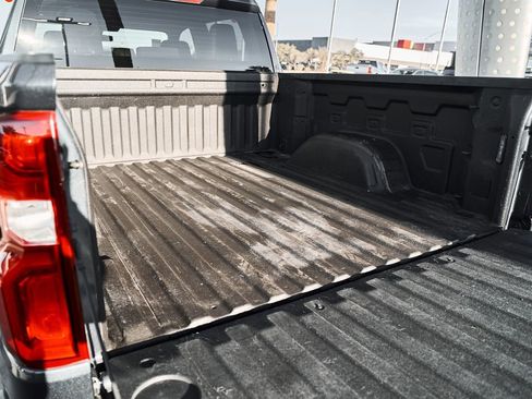 Used 2022 Chevrolet Silverado 1500 RST w/ Z71 Off-Road Package AWD/4WD image 8
