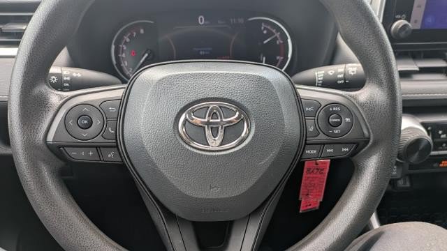 Used 2024 Toyota RAV4 LE AWD/4WD image 9