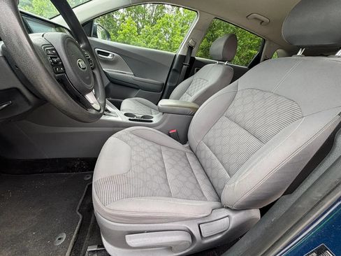 Used 2020 Kia Niro LX FWD image 22