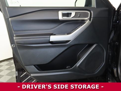 Used 2023 Ford Explorer XLT w/ Equipment Group 202A image 5