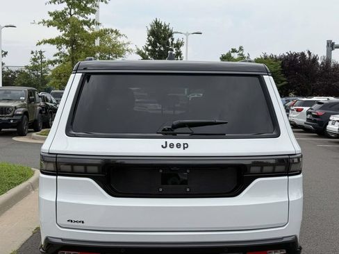 Used 2026 Jeep Grand Wagoneer L Summit w/ Rear Seat Video Group I AWD/4WD image 11