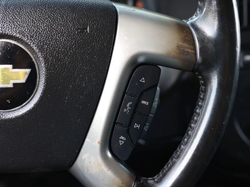 Used 2017 Chevrolet Express 2500 Extended RWD image 24