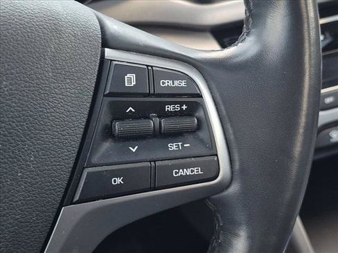 Used 2018 Hyundai Elantra Value Edition FWD image 16