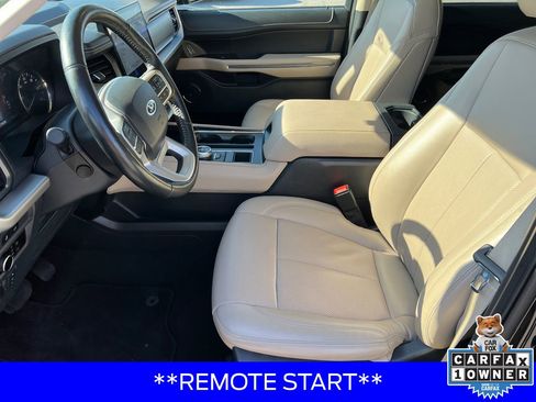 Used 2024 Ford Expedition XLT image 9