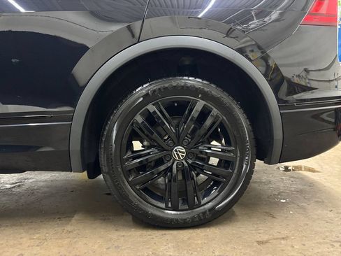 Used 2022 Volkswagen Tiguan SE R-Line AWD/4WD image 35