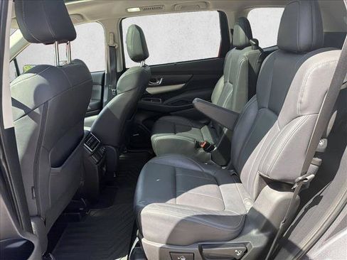 Used 2021 Subaru Ascent Limited w/ Technology Package AWD/4WD image 20