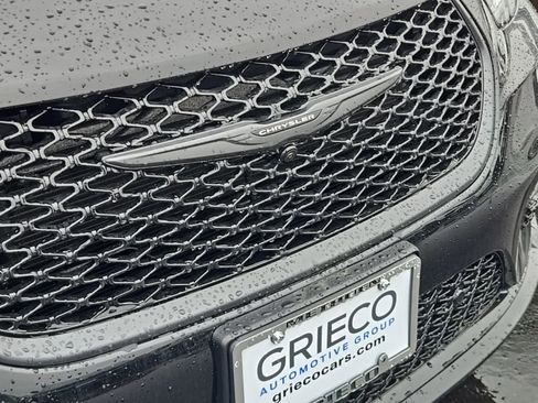 New 2026 Chrysler Pacifica Select image 2